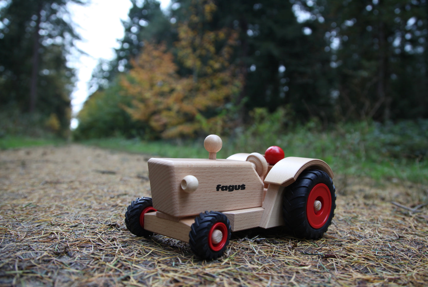 Fagus houten bestuurbare traktor met 2 poppetjes